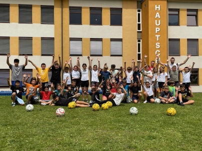 Faustball-Schnuppertraining: Der Faustballverband zu Besuch an unserer Schule